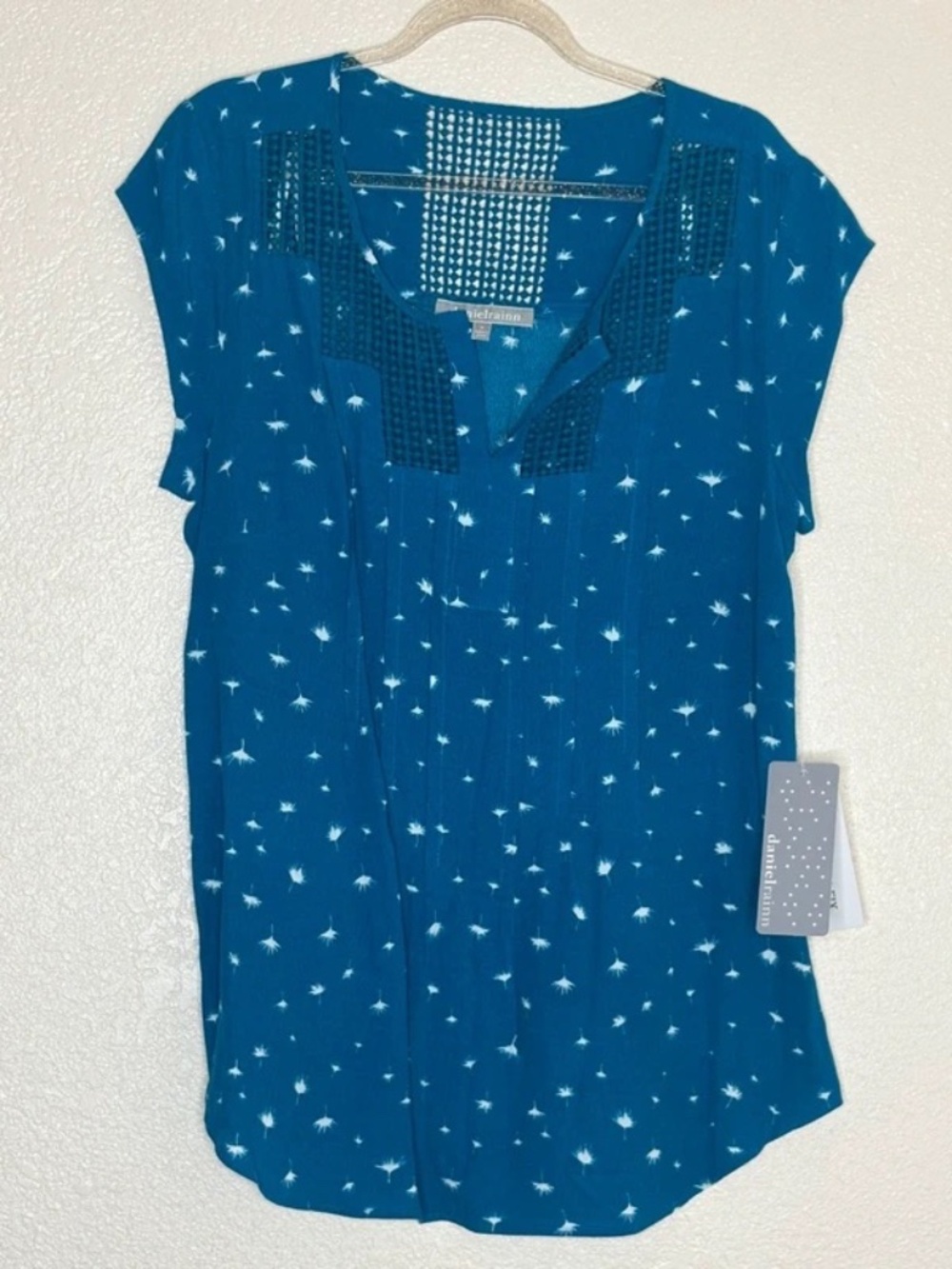 Daniel Rainn Blue White Print Crochet Detail Blouse NWT